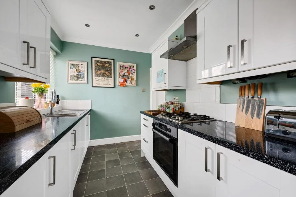 Lambarde Avenue, London, SE9, photo 5