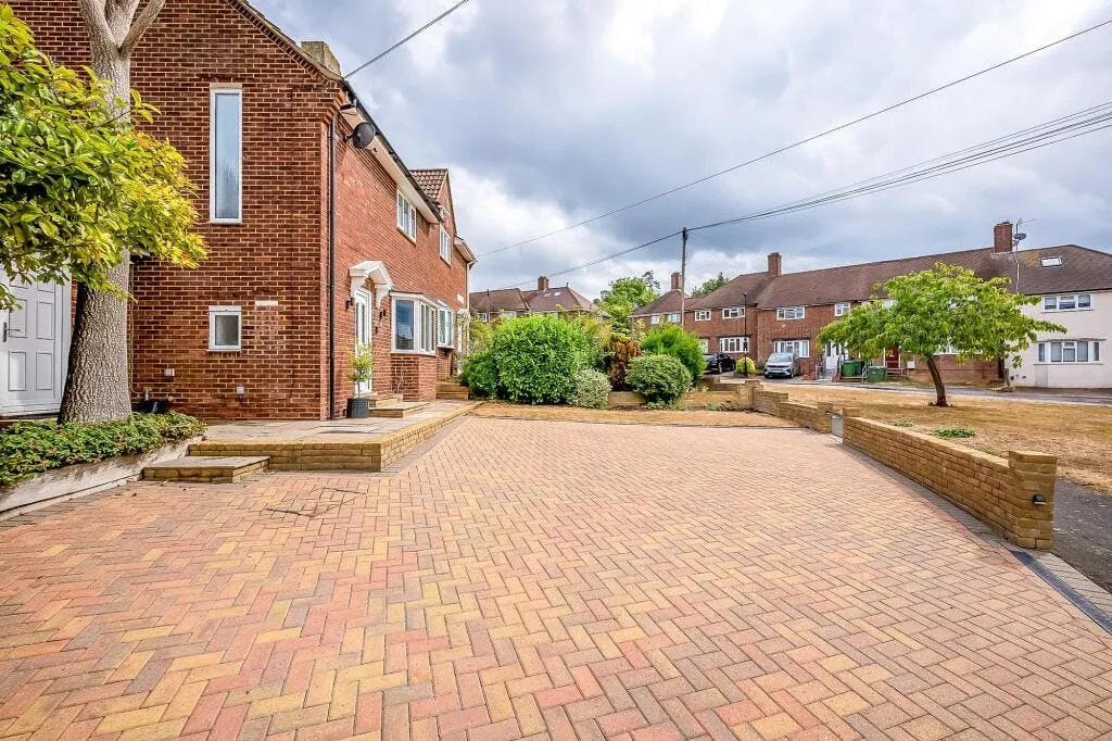 Lambarde Avenue, London, SE9, photo 15