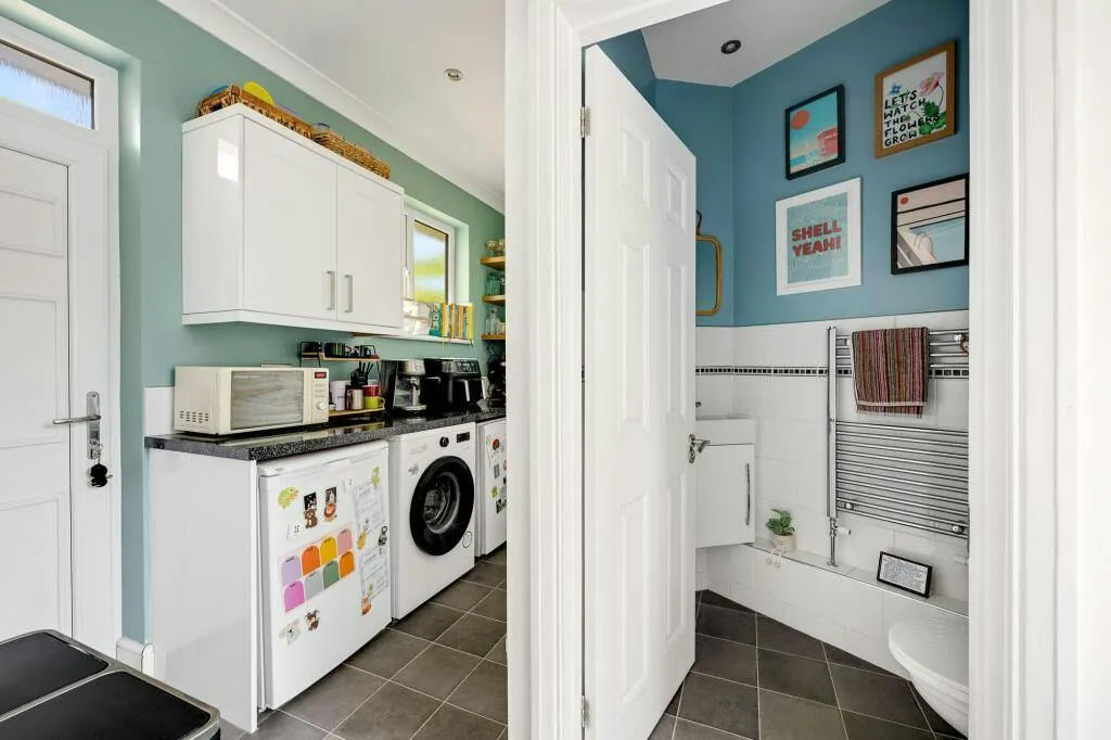 Lambarde Avenue, London, SE9, photo 6