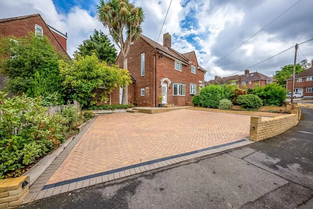 Lambarde Avenue, London, SE9, photo 14