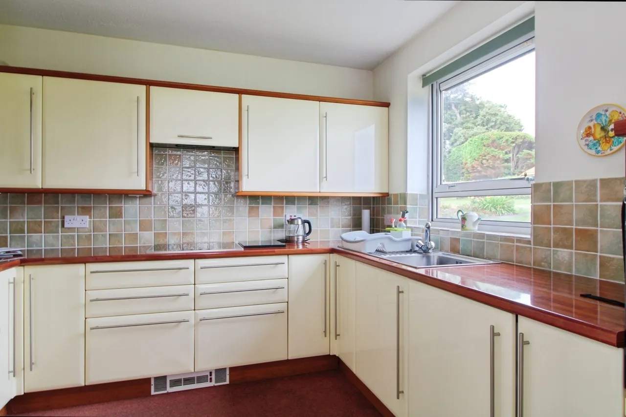 East Cliff Road, Dawlish, EX7, photo 6