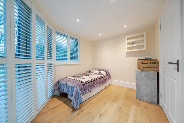 New Road, Bampton, OX18, photo 25