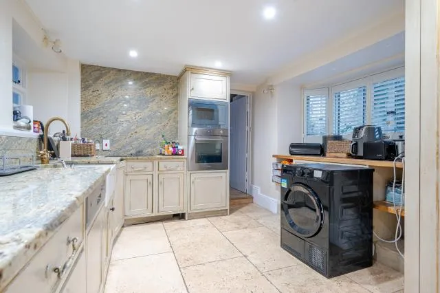 New Road, Bampton, OX18, photo 22