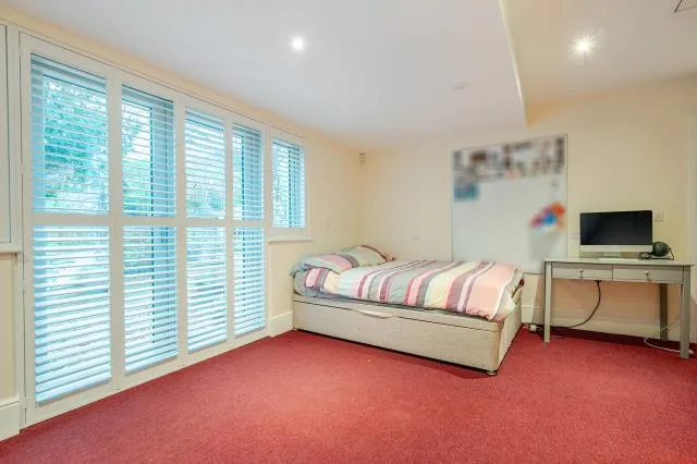 New Road, Bampton, OX18, photo 29