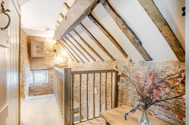 New Road, Bampton, OX18, photo 4