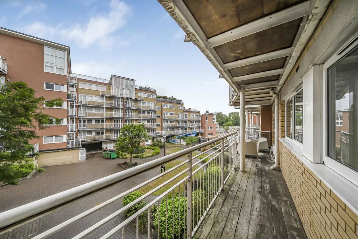 Twickenham Road, TW11, photo 7