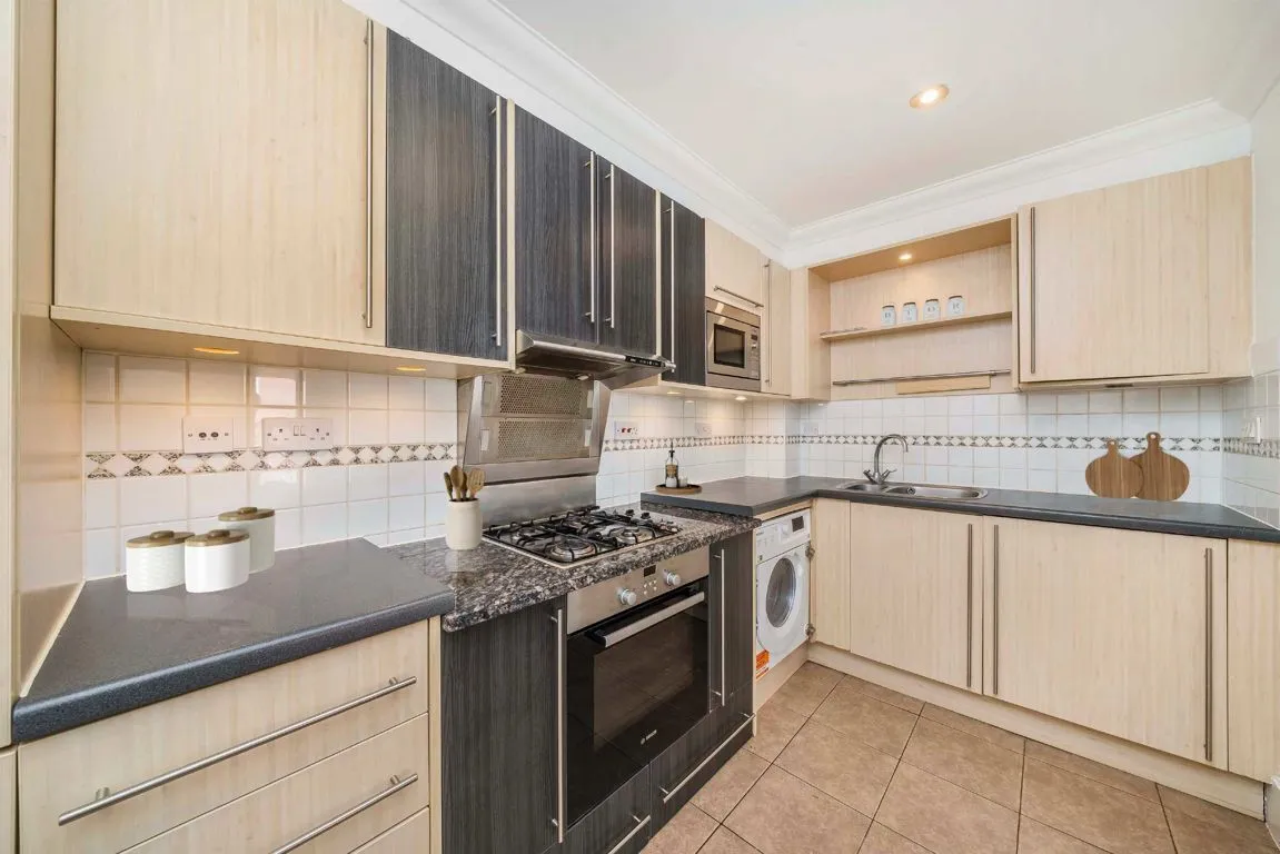 Twickenham Road, TW11, photo 6