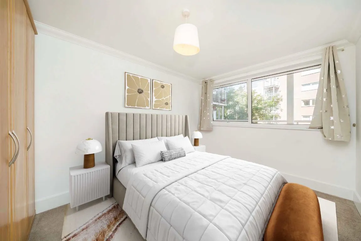 Twickenham Road, TW11, photo 5