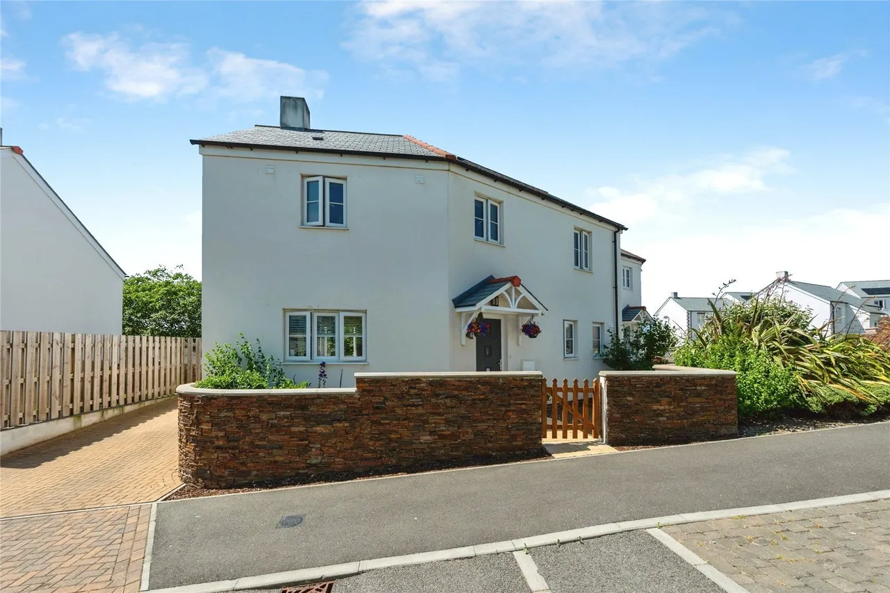 Trerammet Crescent, Tintagel, PL34, photo 16