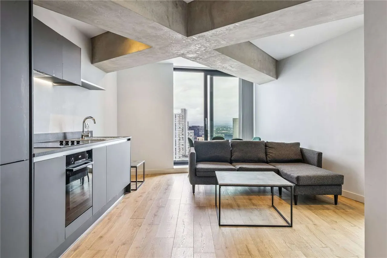 Whitworth Street West, Manchester, M1, photo 3