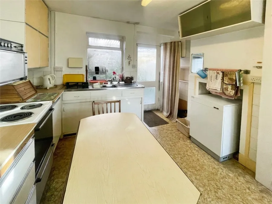 Bungalow Under Offer with 3 bedrooms in Hastingwood, Harlow, CM17, photo 9