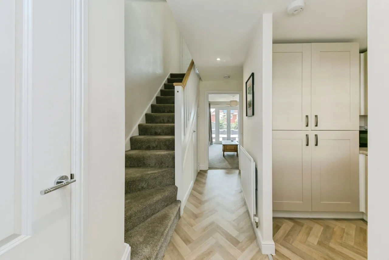 Warren Way, Hartford, Northwich, Cheshire, CW8, photo 2