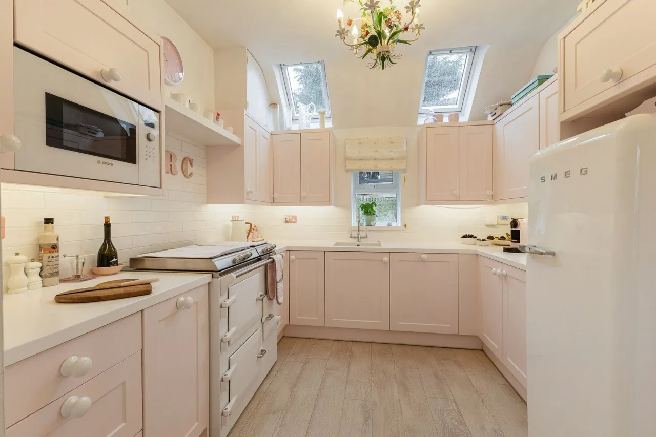 Shipton Road, Ascott-under-Wychwood, Chipping Norton, Oxfordshire, OX7 6AG, photo 4
