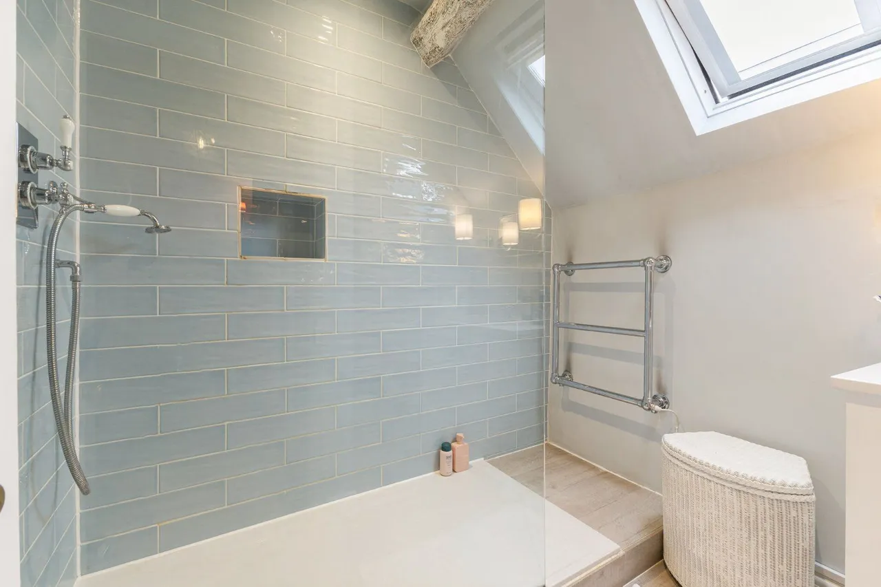 Shipton Road, Ascott-under-Wychwood, Chipping Norton, Oxfordshire, OX7 6AG, photo 10
