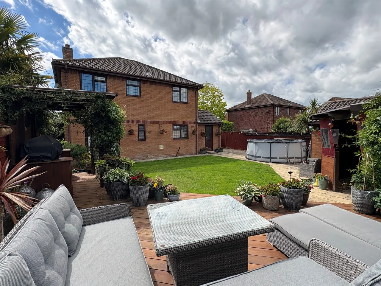 4 bed house for sale — The Hornbeams, Little Oakley, Harwich