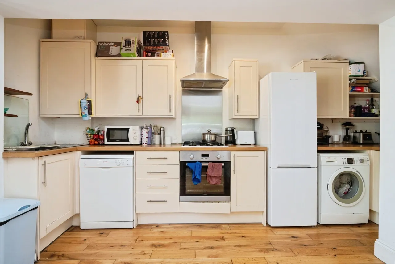 London Road, Hurst Green, TN19, photo 4