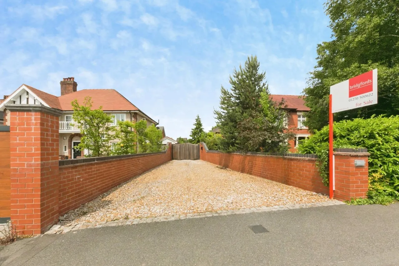 Crewe Road, CREWE, Cheshire, CW2, photo 19