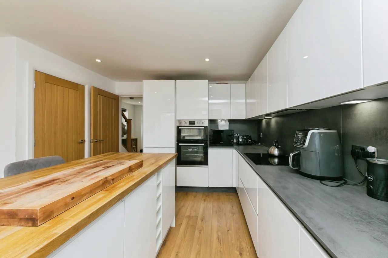Crewe Road, CREWE, Cheshire, CW2, photo 5