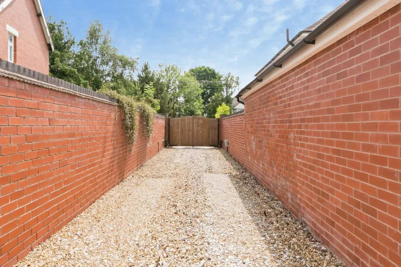 Crewe Road, CREWE, Cheshire, CW2, photo 20