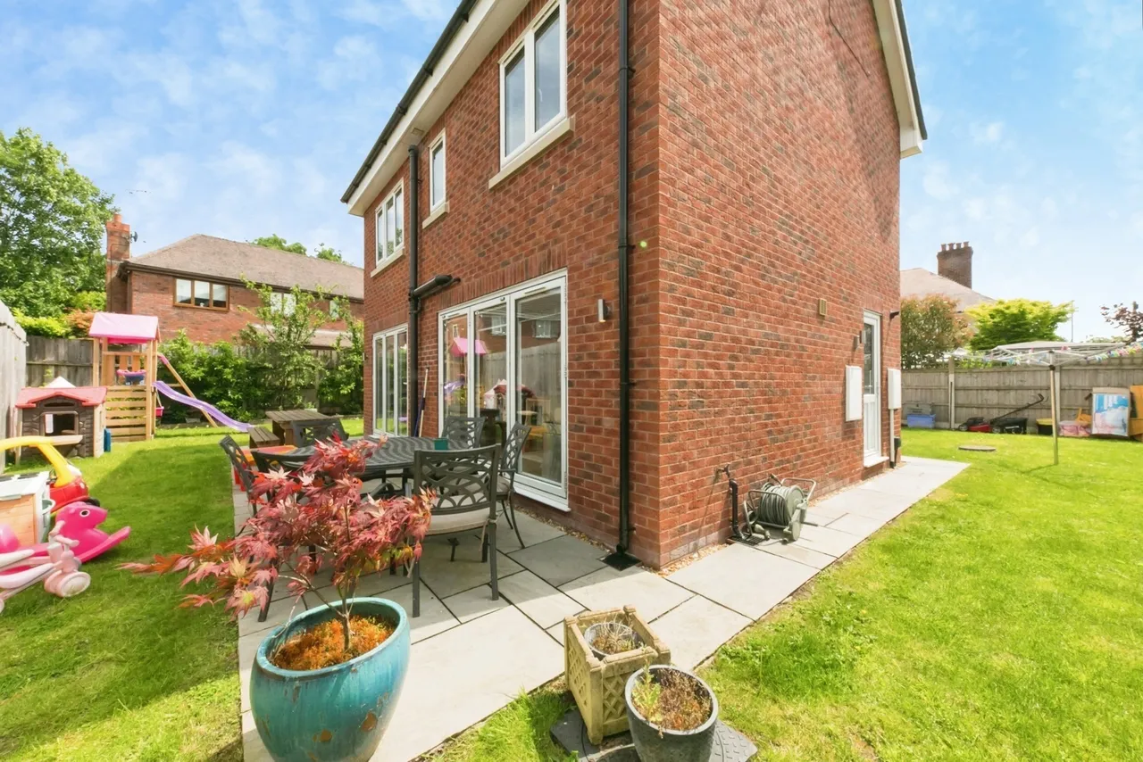 Crewe Road, CREWE, Cheshire, CW2, photo 22