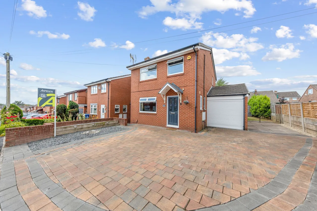 3 bed house for sale — Woolton Close, Ashton-In-Makerfield, Wigan, WN4 0LT
