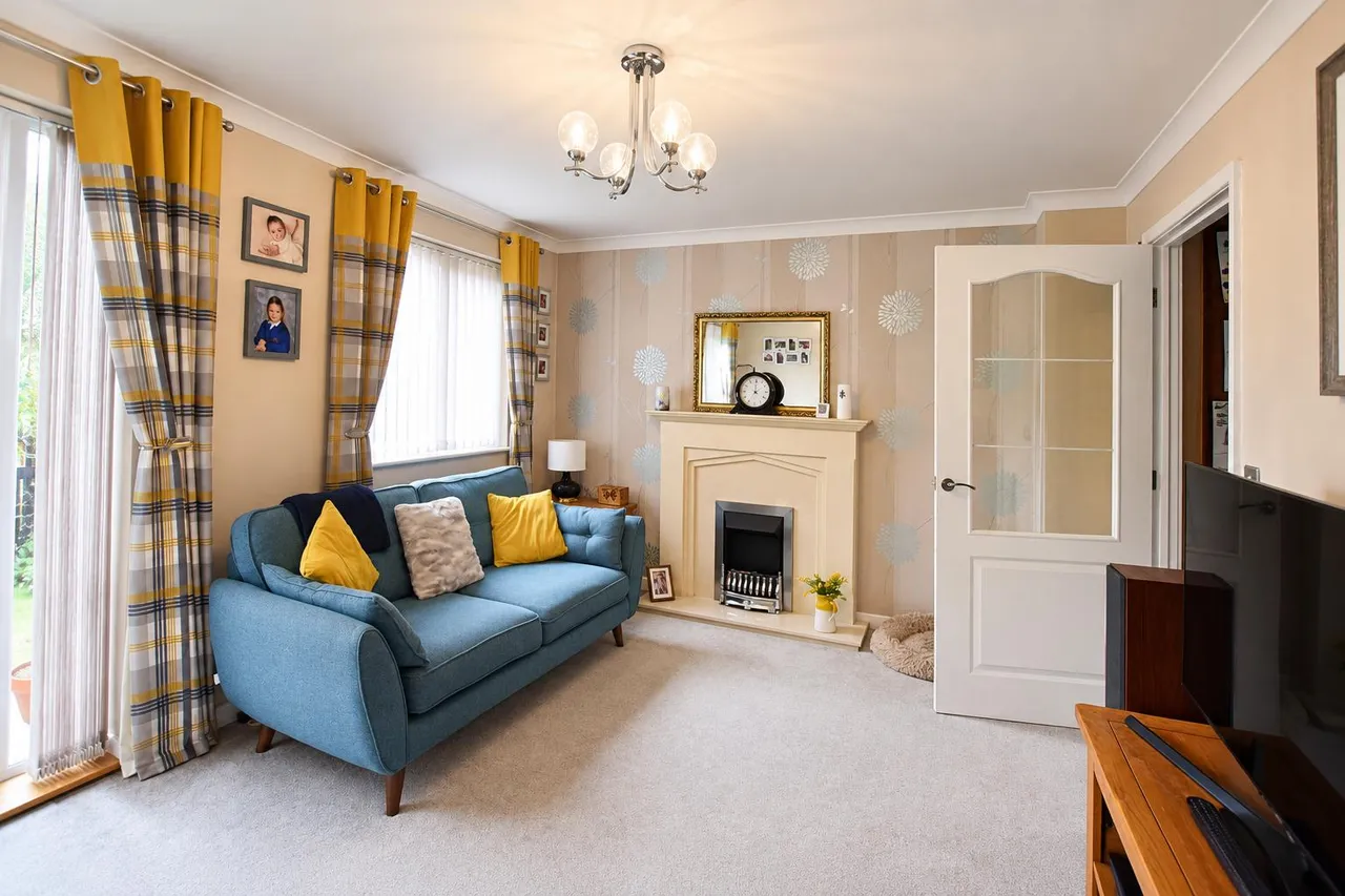 Redberry Avenue, Heckmondwike, WF16, photo 3
