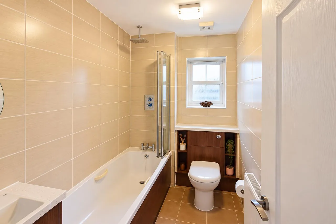 Redberry Avenue, Heckmondwike, WF16, photo 8