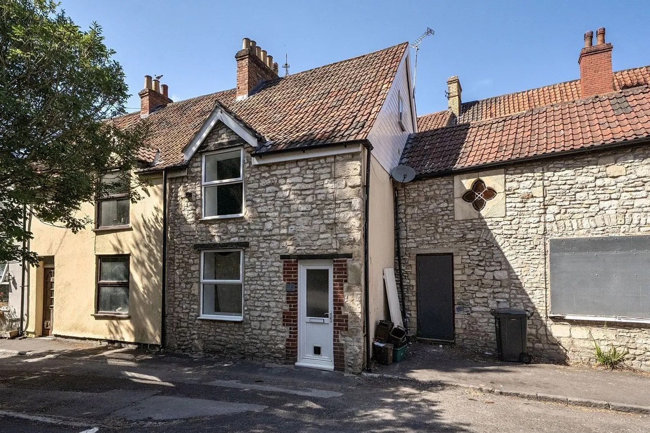 3 bed house for sale, Crown Cottages, Shepton Mallet, BA4