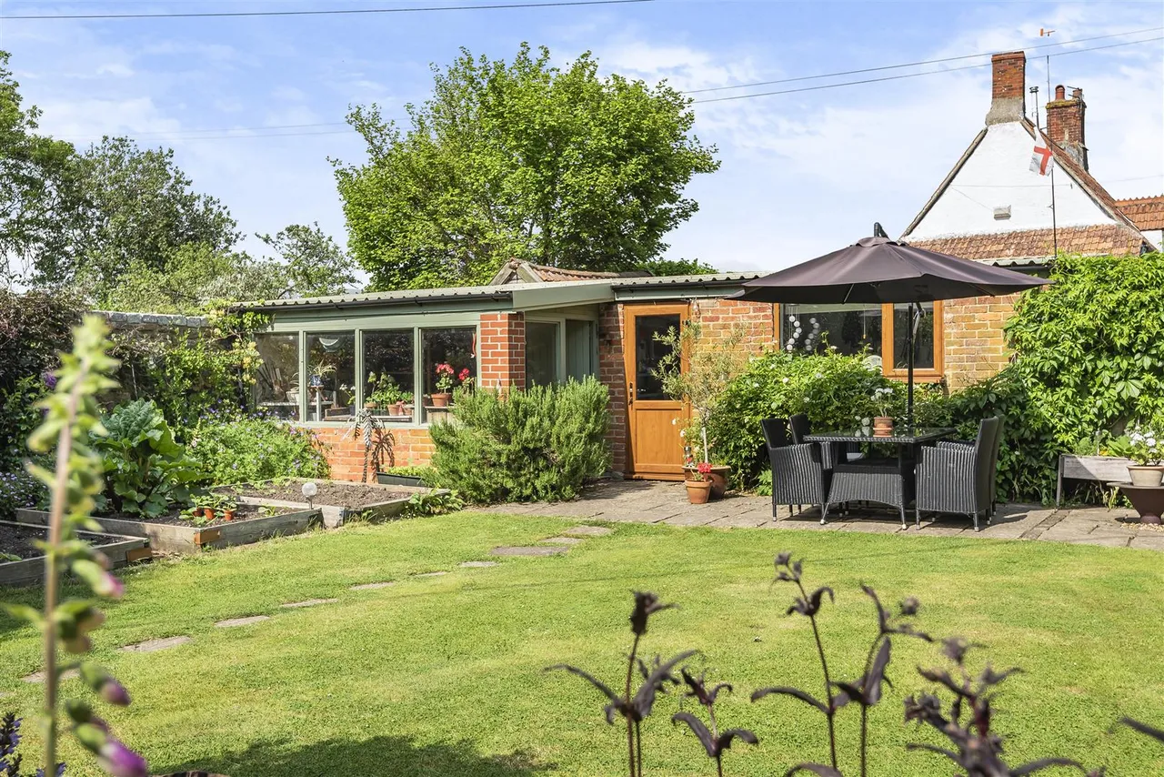 Perrys Lane, Seend Cleeve, SN12, photo 7