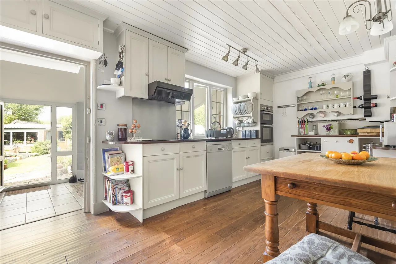Perrys Lane, Seend Cleeve, SN12, photo 11