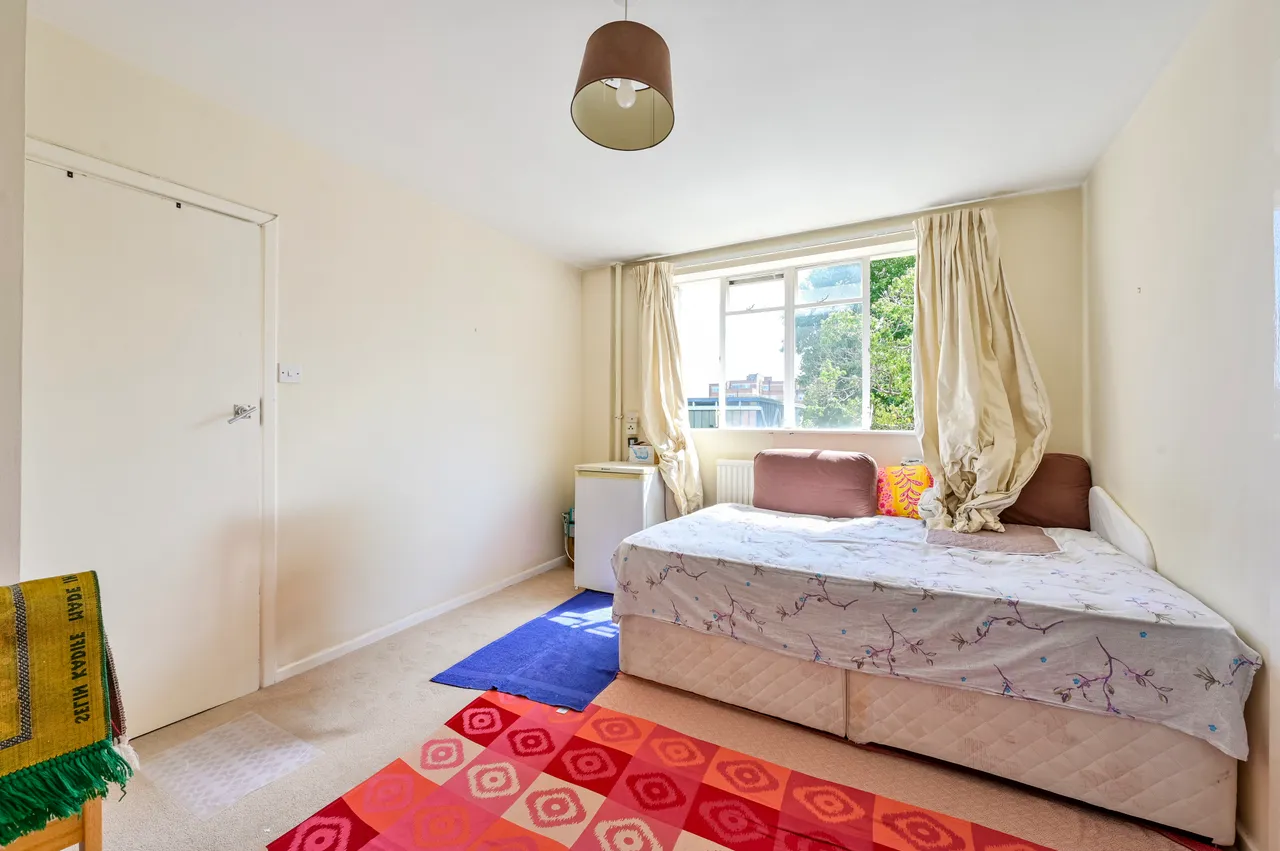 317 Harwood Court, Upper Richmond Road, London, photo 2