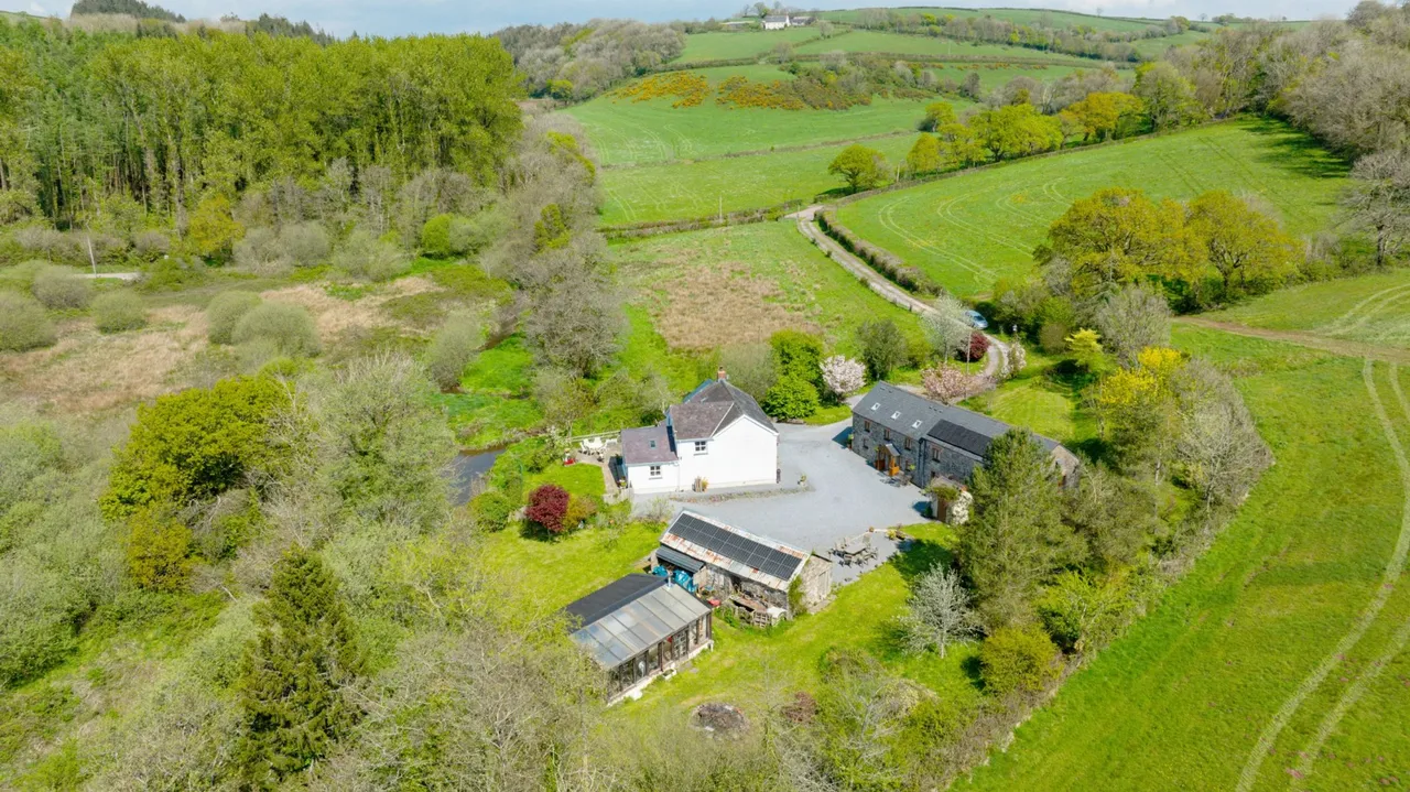 Llanybri, Carmarthen, SA33, photo 22