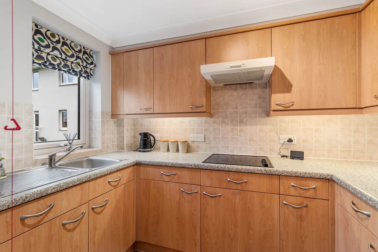 Flat 29, Bartholomew Court Bradshaw Lane, Warrington, Grappenhall, WA4 2JW, photo 5