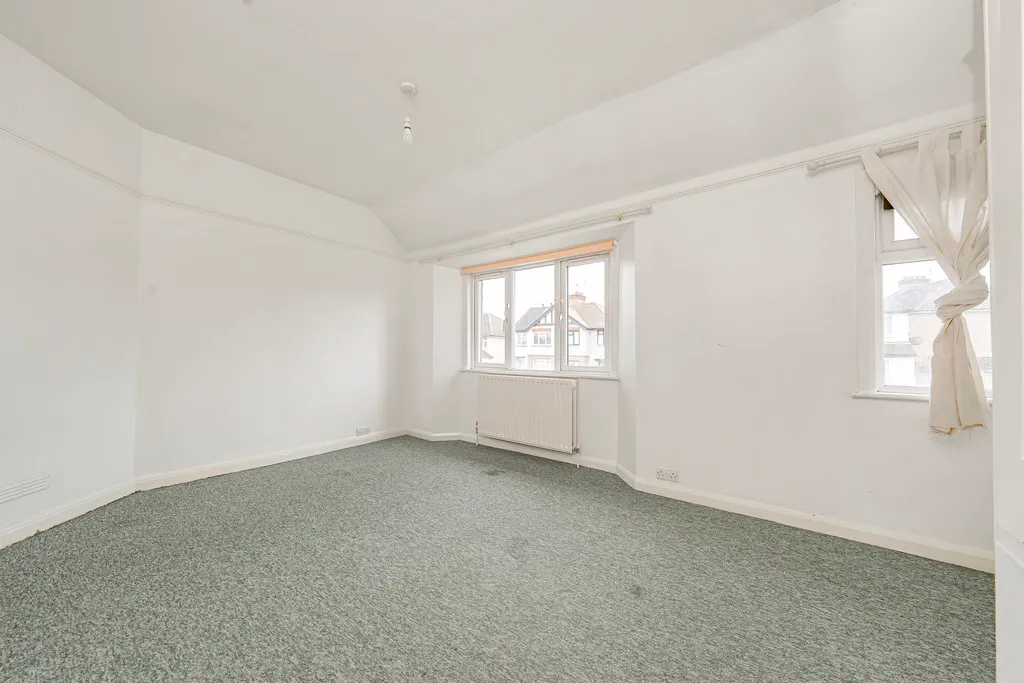 Snowden Avenue, Hillingdon, UB10, photo 29