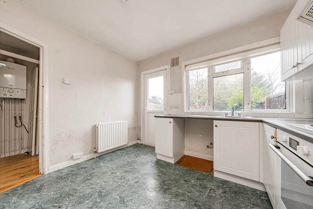 Snowden Avenue, Hillingdon, UB10, photo 23