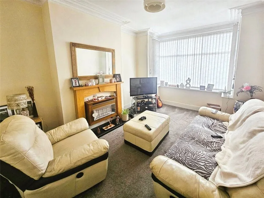 Tonge Moor Road, Bolton, Greater Manchester, BL2, photo 2