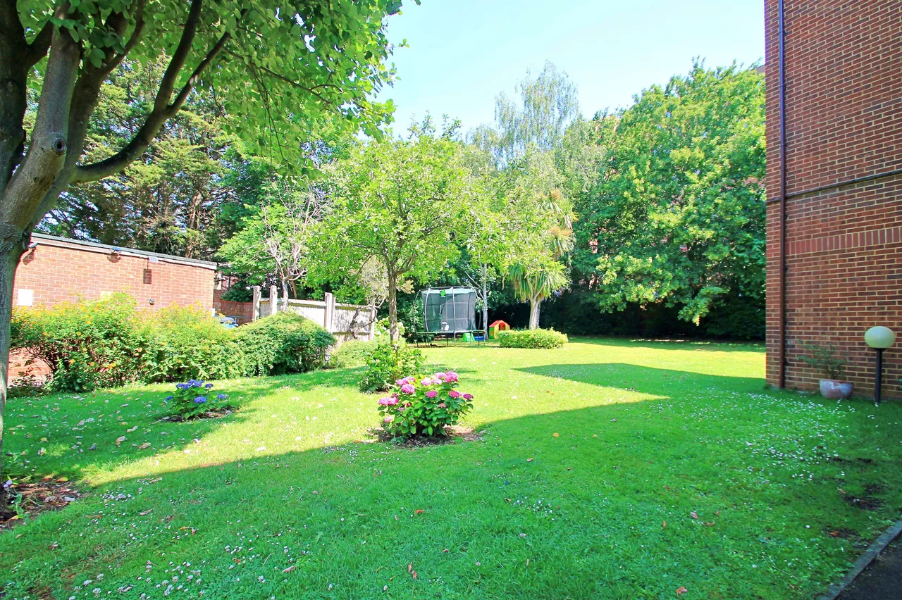 Sherwood Road, Harrow, HA2, photo 2