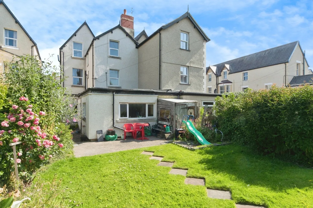 6 bed house for sale, Greenfield Road, Colwyn Bay, LL29