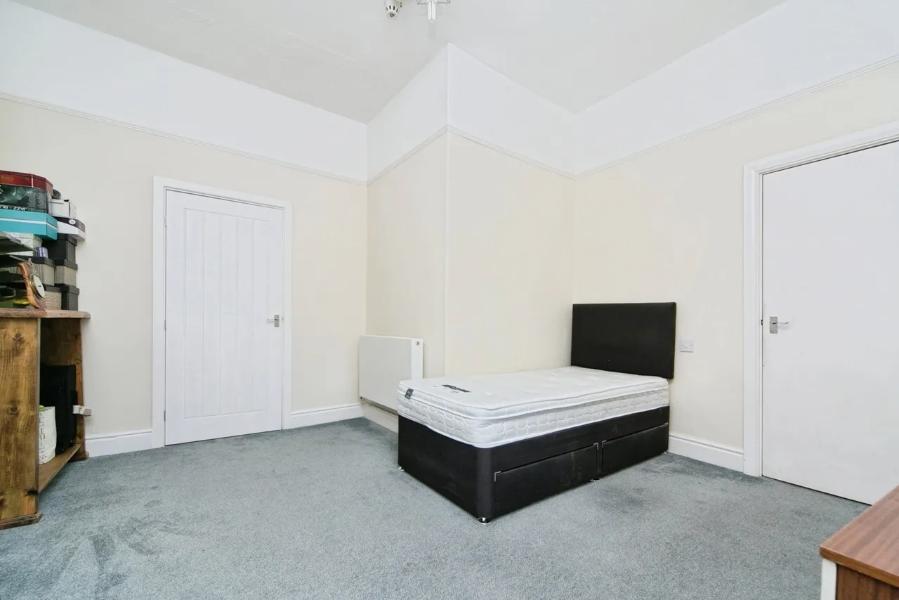Greenfield Road, Colwyn Bay, LL29, photo 10
