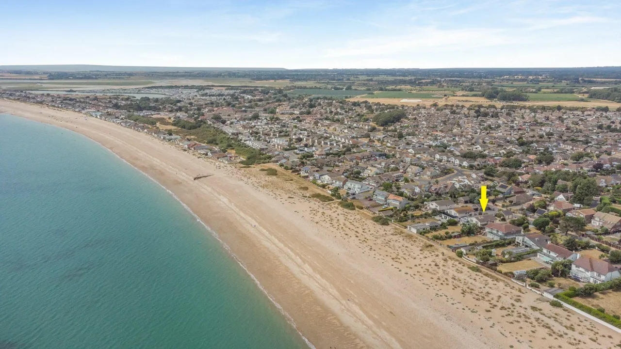 4 bed house for sale — Arun Way, Aldwick, West Sussex, PO21 4HF