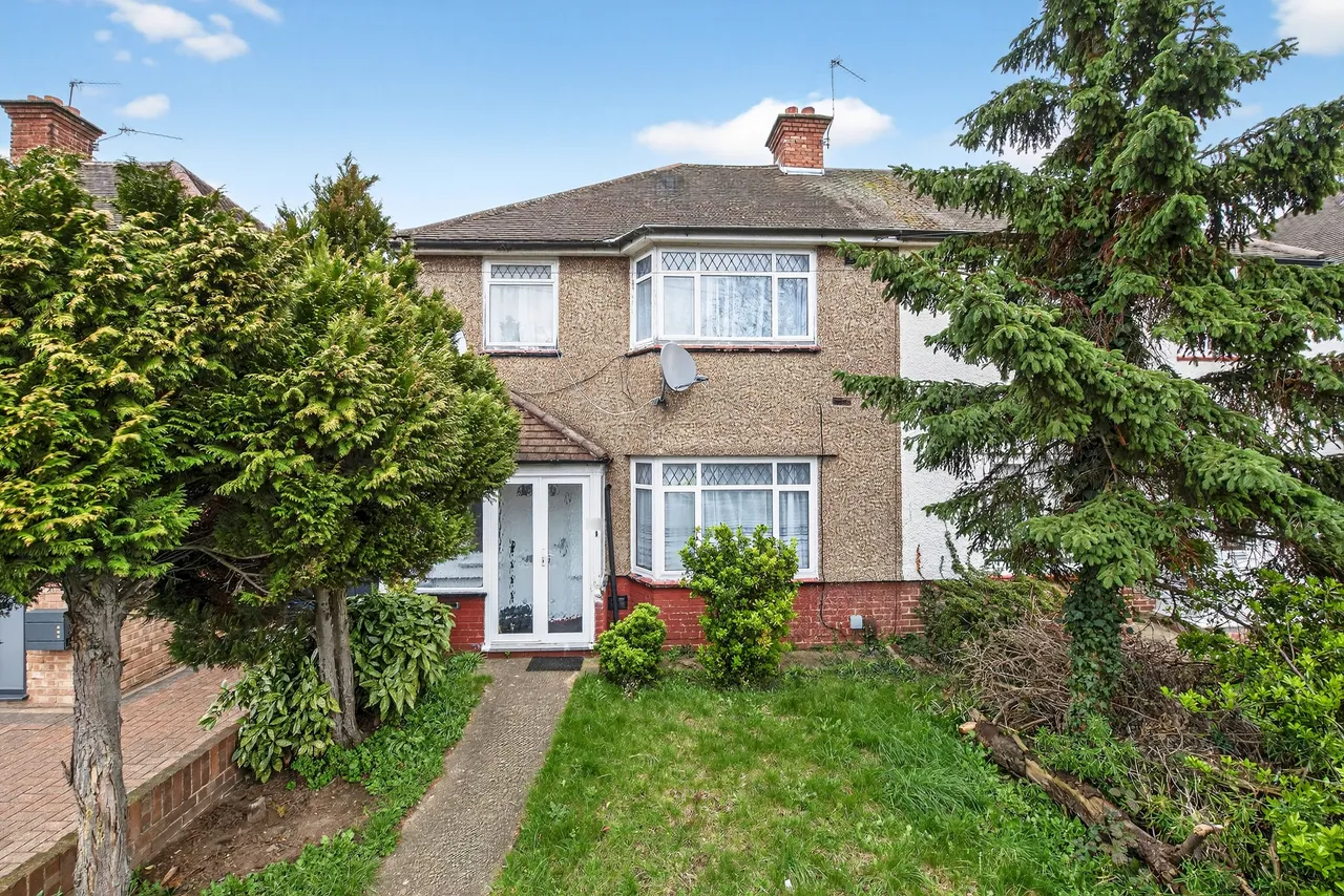 3 bed house for sale, Orchard Avenue, Feltham, TW14