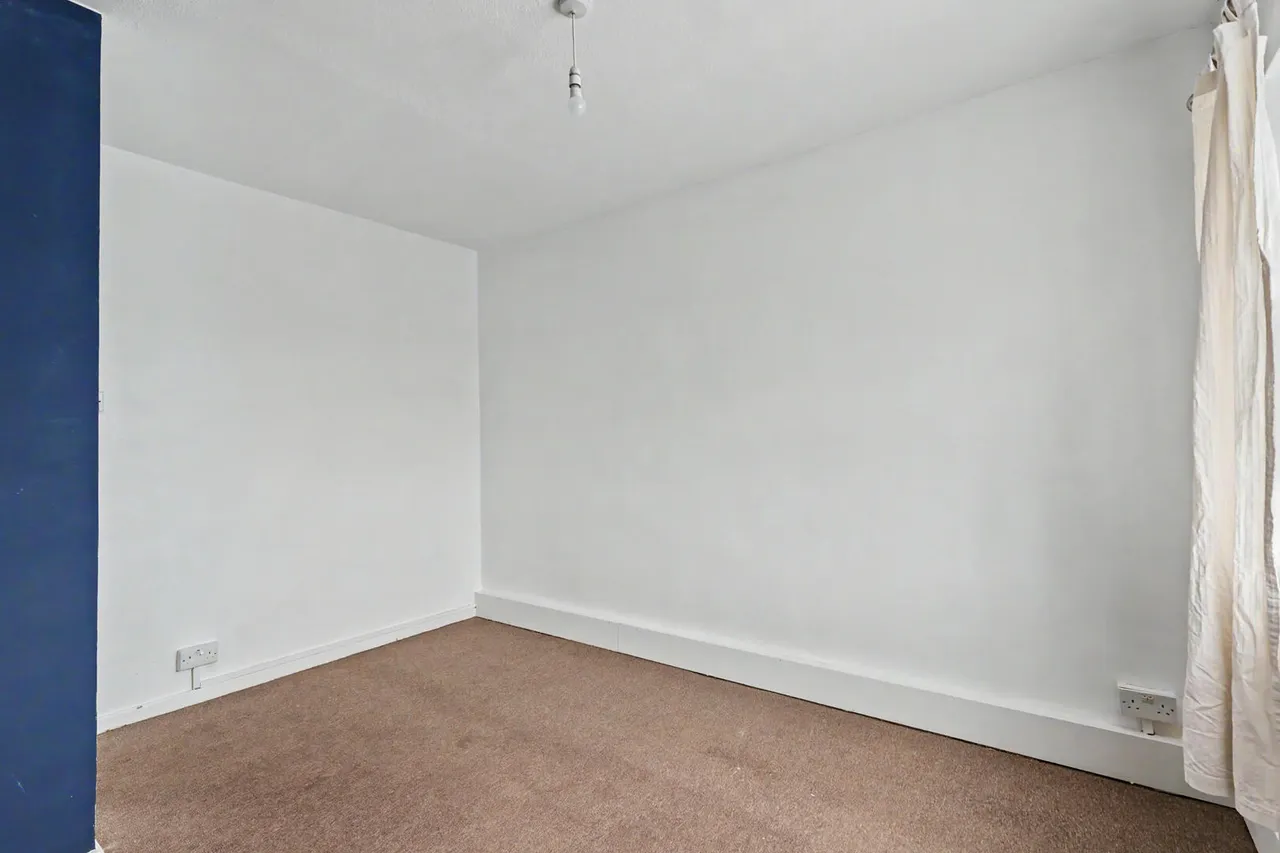 Baker Street, Enfield, EN1, photo 12