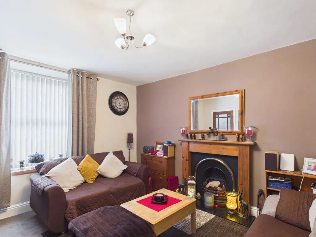 South Albany Road, Redruth, photo 2