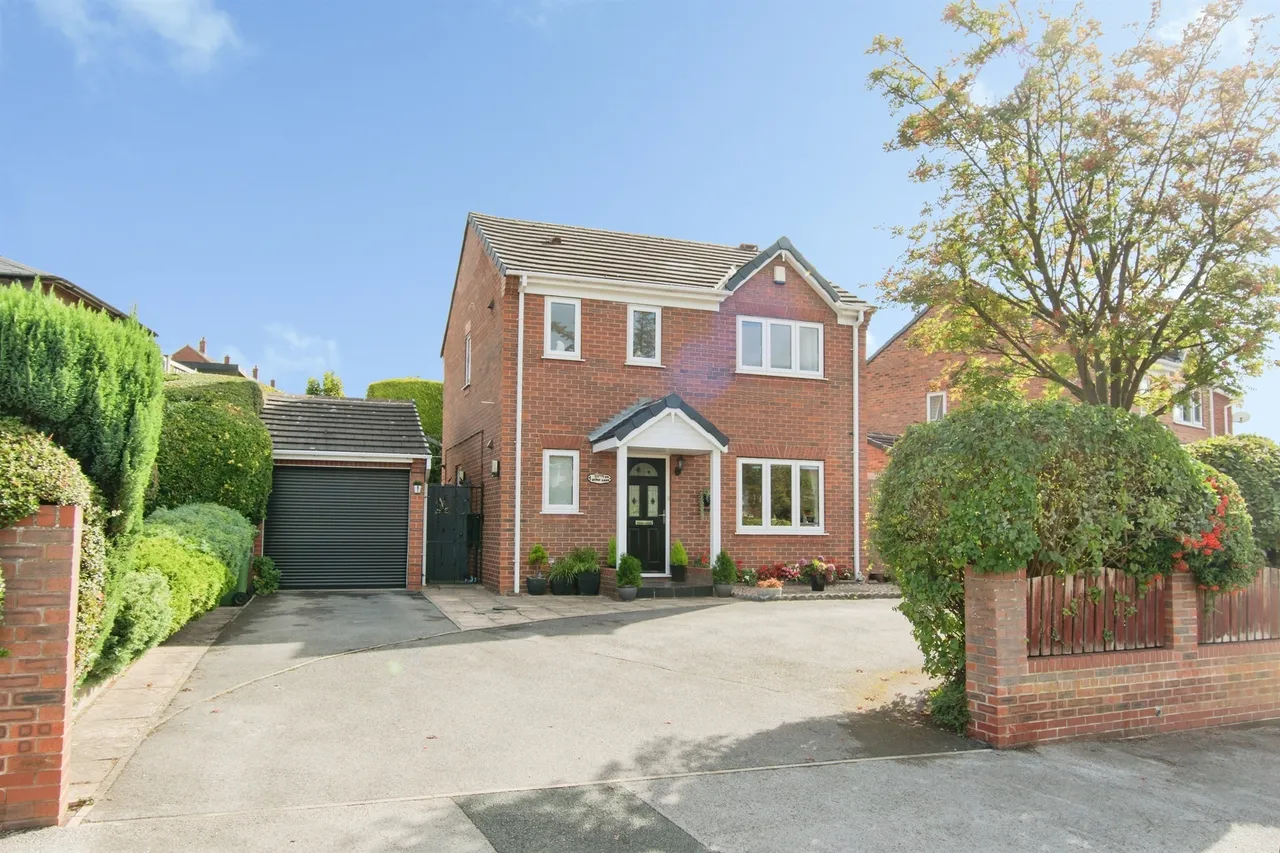 3 bed house for sale — Gypsy Lane, Castleford