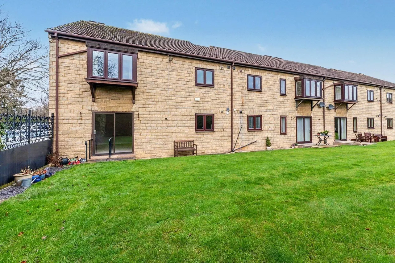 School Lane, Collingham, LS22, photo 3
