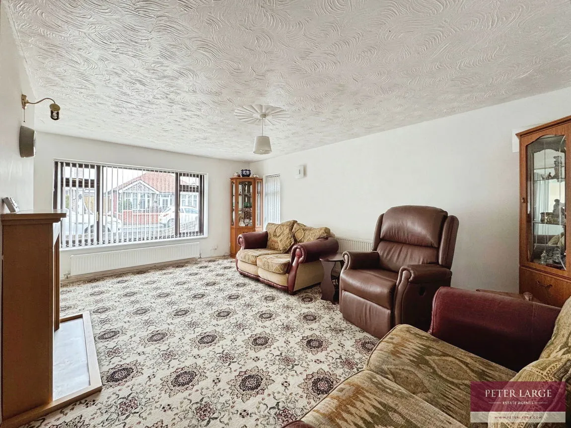 Bryn Avenue, Rhyl, Denbighshire, LL18 4BE, photo 2