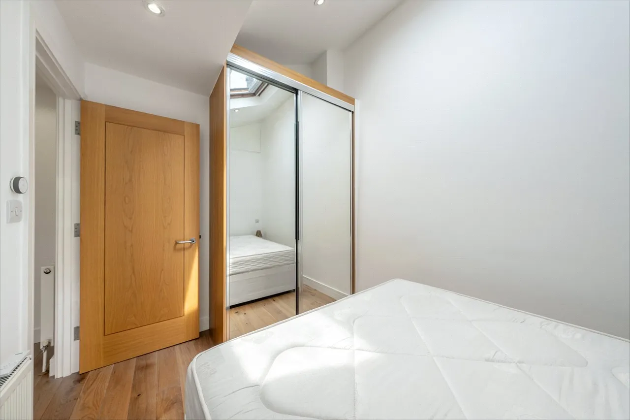 Belgrave Gardens, St John's Wood, London, NW8, photo 3