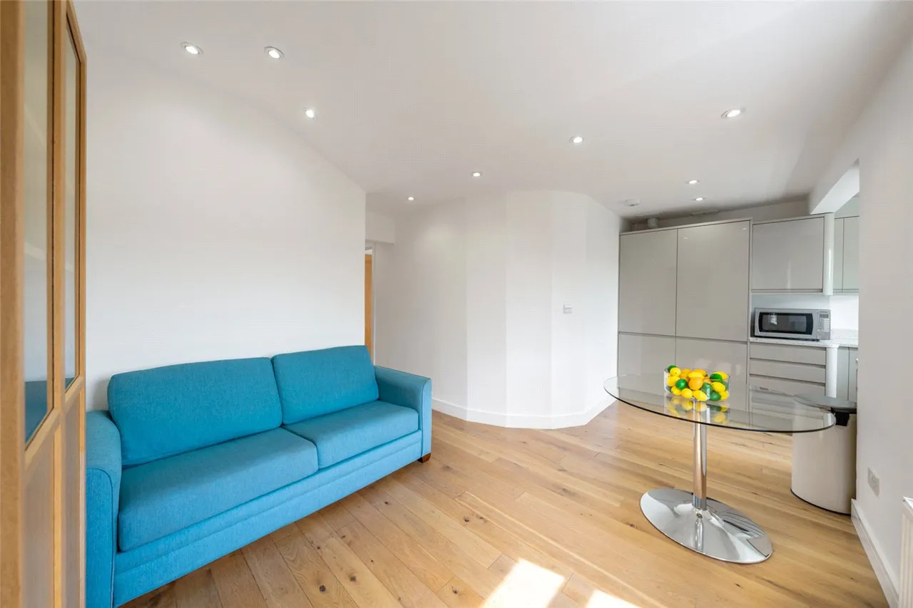 Belgrave Gardens, St John's Wood, London, NW8, photo 4