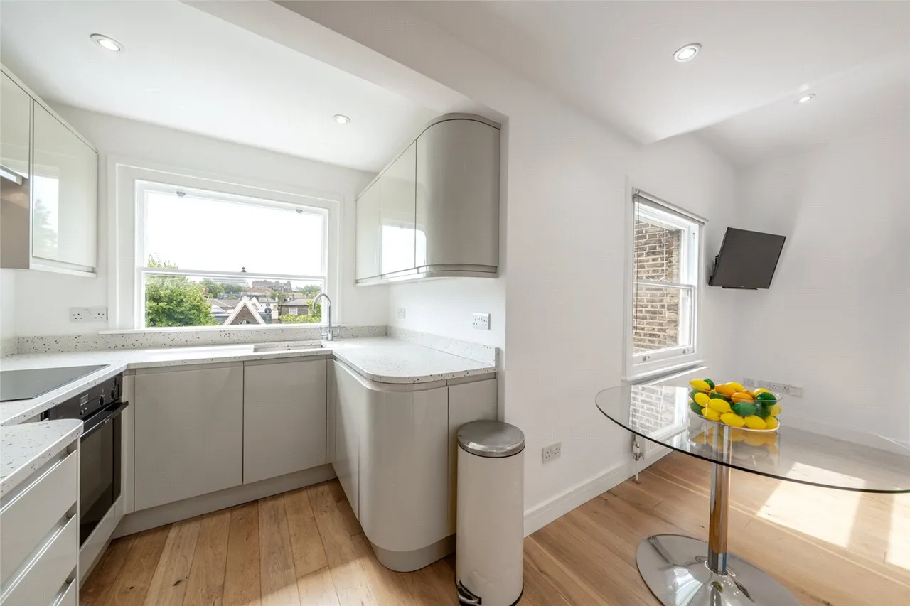 Belgrave Gardens, St John's Wood, London, NW8, photo 7