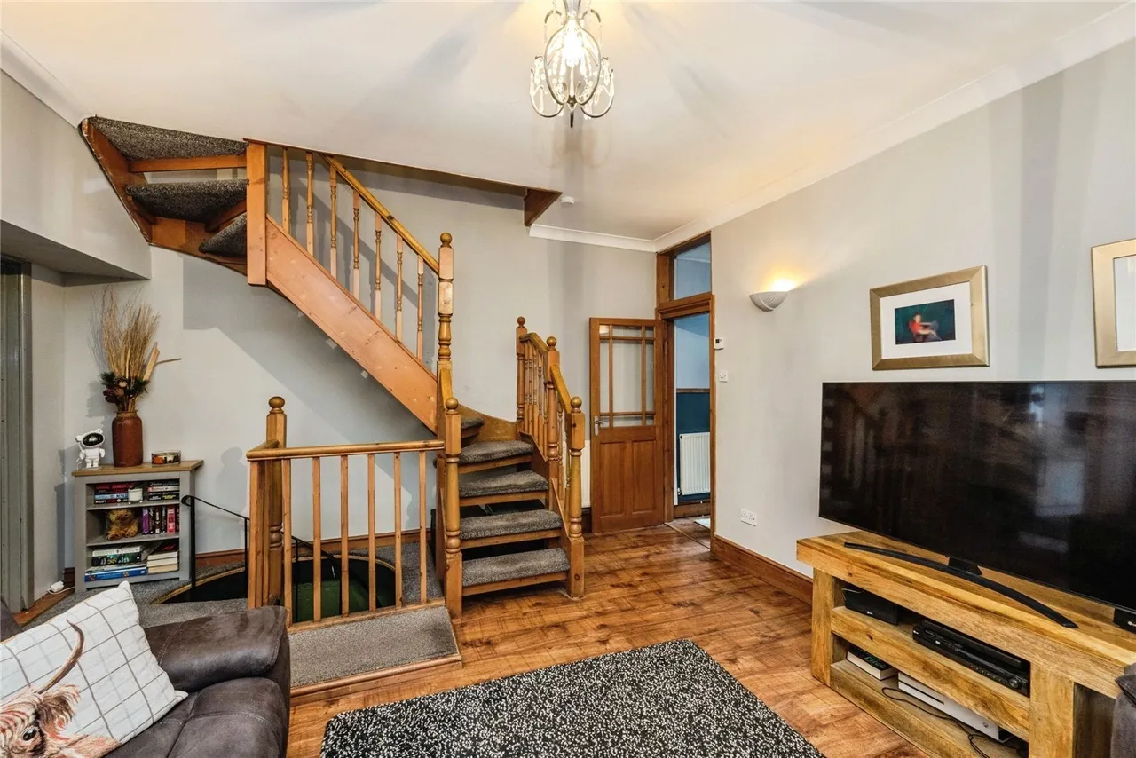 High Street, Pontardawe, SA8, photo 6